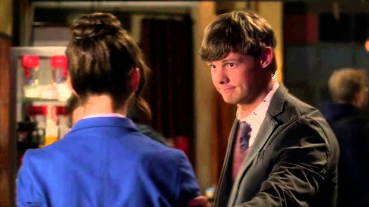 Pretty Little Liars - 3x15 - Aria brings Meredith back to hers; Hanna confronts Mona