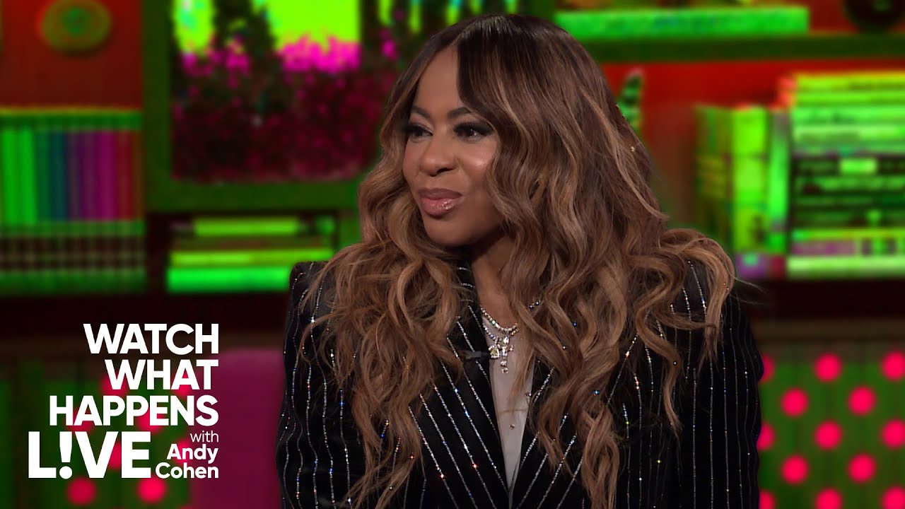 Mary Cosby Hates That Nicki Minaj & Cardi B Are Fighting Online | WWHL