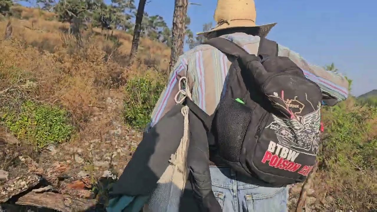Vamos a visitar a @RADIOMOJARRA a el cerro de los Otates a la casita de sus abuelos ¡que emoción!
