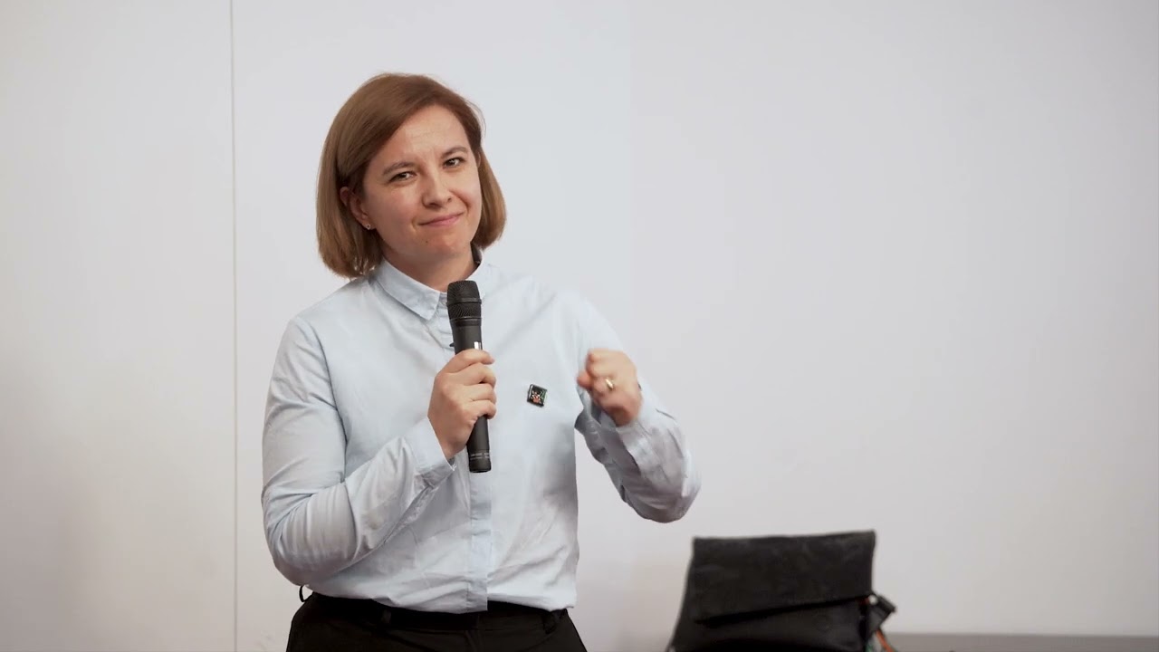 Terapia de grup - ce spun cei care au trecut prin acest proces - Madalina Belcescu
