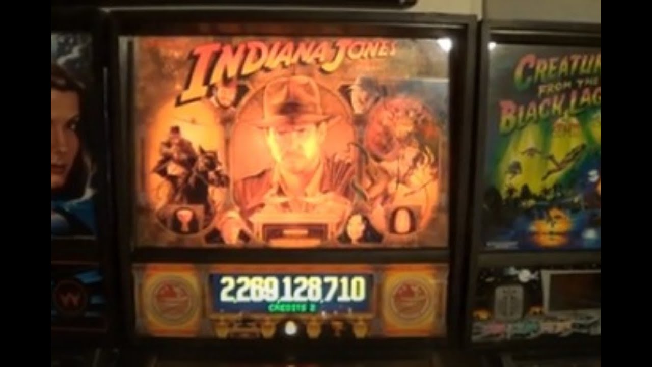 INDIANA JONES PINBALL MACHINE - BY WILLIAMS 1993 RARE EARLY MODEL PLUS COLOR DMD