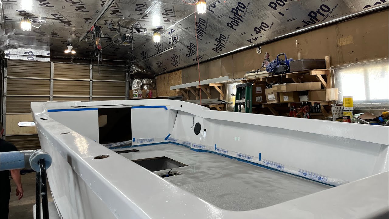 PAINTING OUR NEW BOAT- 1984 DUSKY BOAT REBUILD (PART 2)