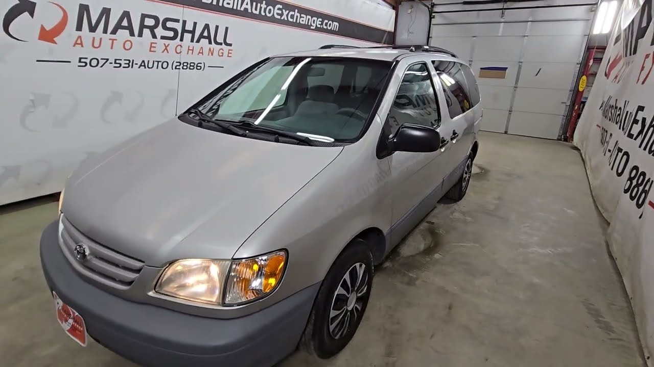 2003 Toyota Sienna CE