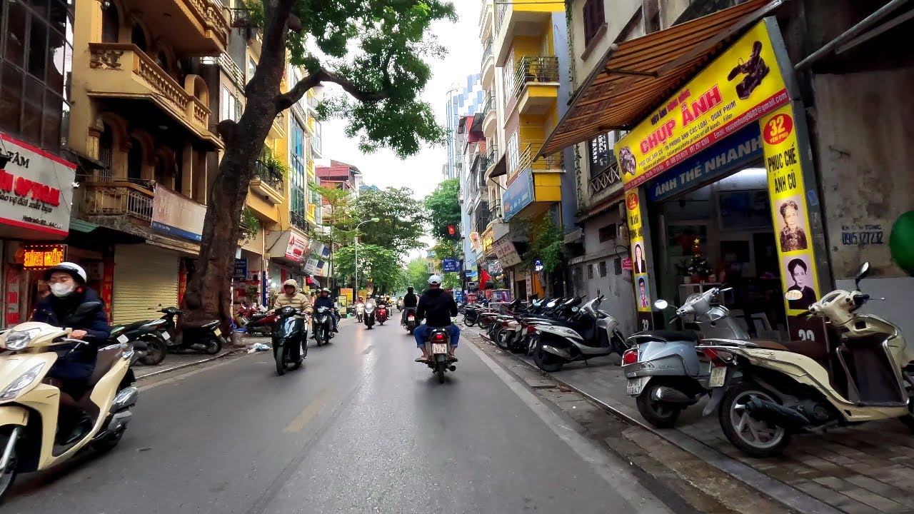Rush Hour Hanoi Driving &bull; Vietnam &bull; 🇻🇳