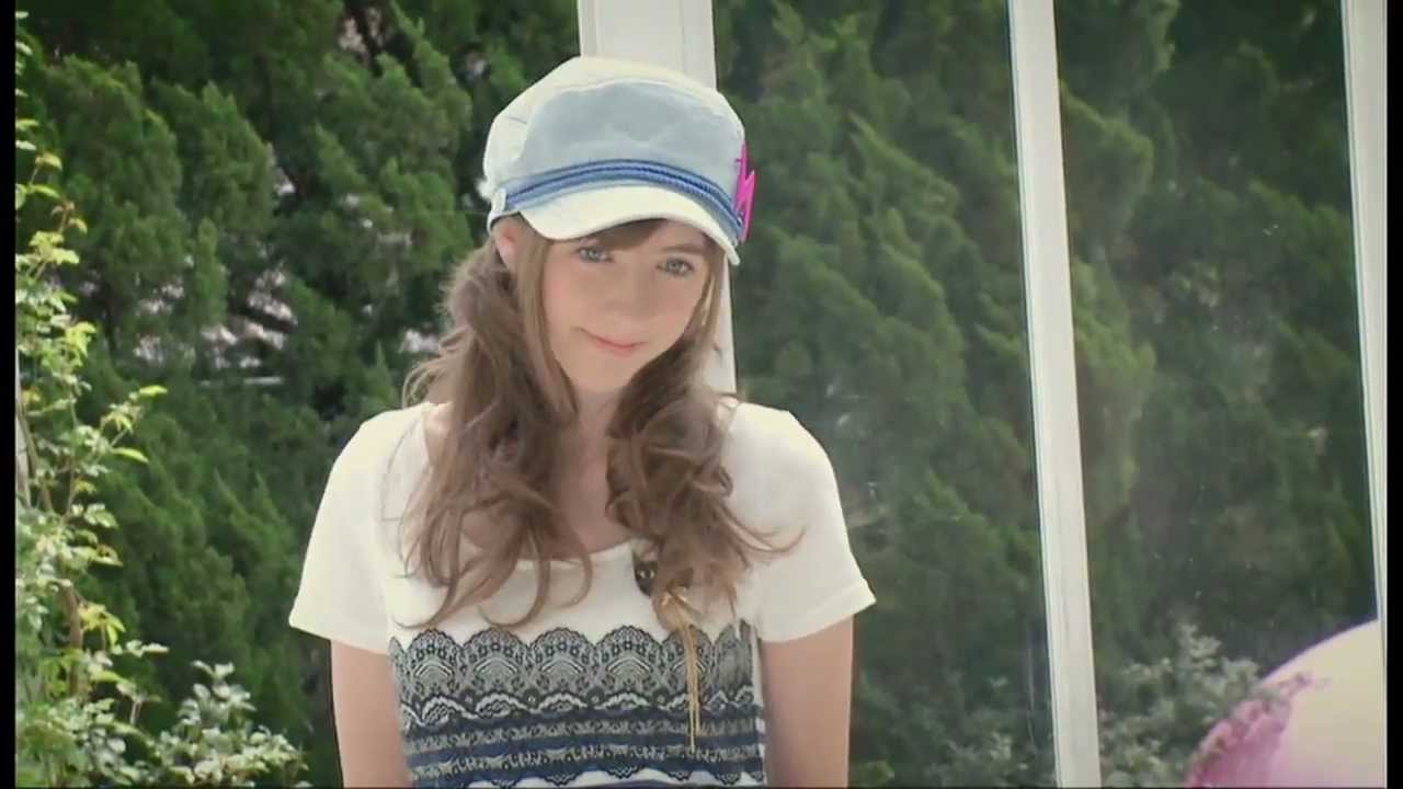 Beckii: Schoolgirl Superstar at 14