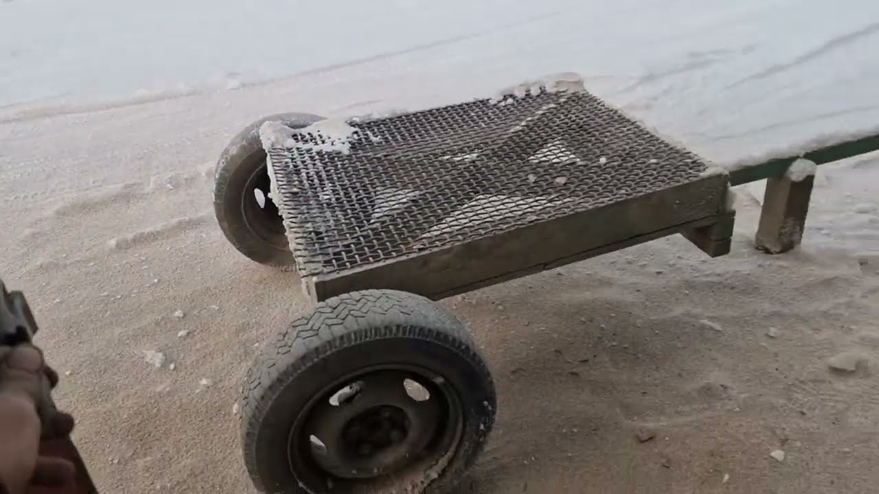 Cedric edistyy ja kumma kumi! Cedric is making progress and the strange rubber!