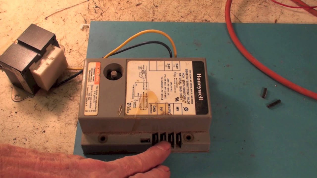 Gas furnace ignition control operation