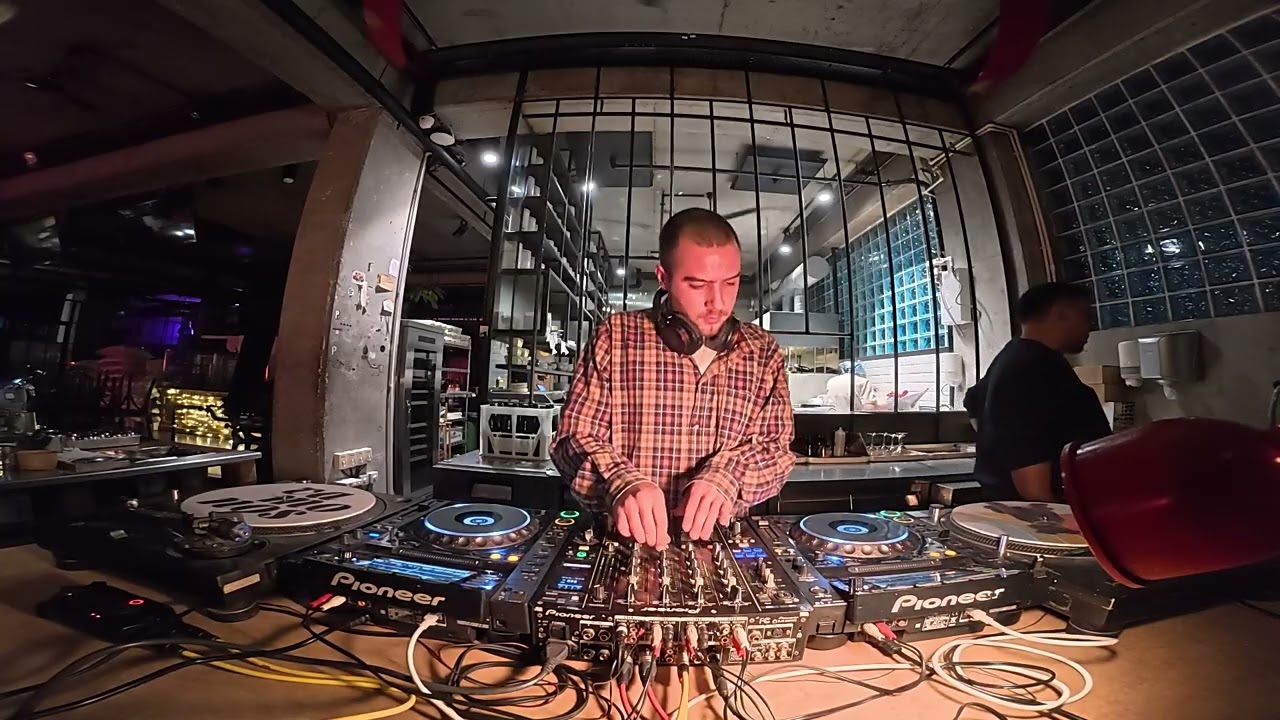 Barış Sungur | In-store Session #003 @Petra Late Bar 19.12.2025