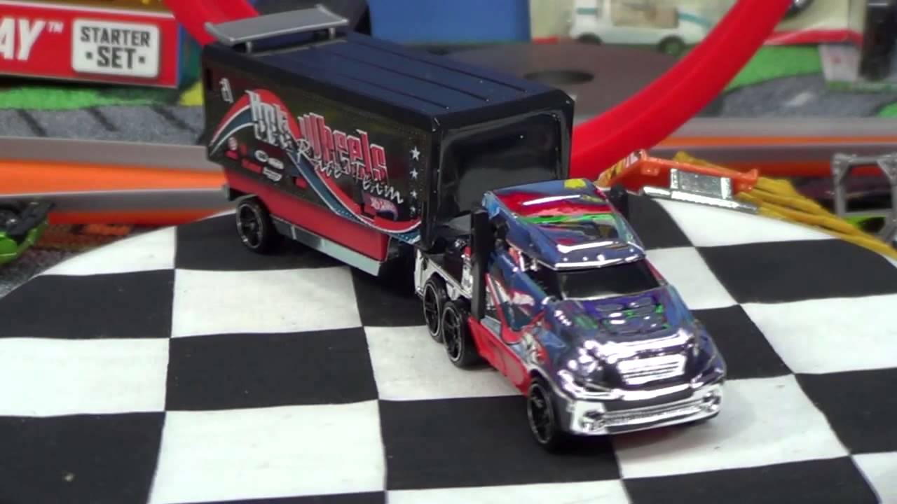 Hot Wheels Trackin' Trucks Hiway Hauler And Copter Chase Review (Track Stars Trucks)