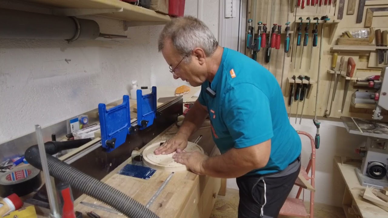 Brotzeitbrettl mit Intarsien