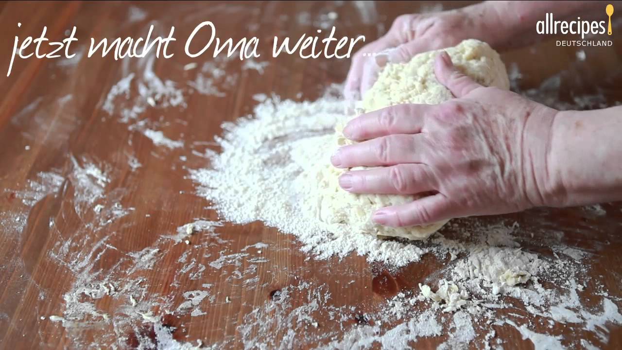 Rezept: Piroggen (Polnische Teigtaschen) mit Pilzfüllung -- Allrecipes Deutschland