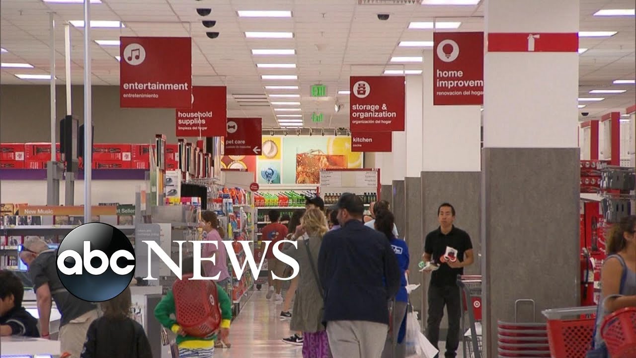 Major retailers warn of a slowdown in consumer spending ahead of Black Friday | ABCNL