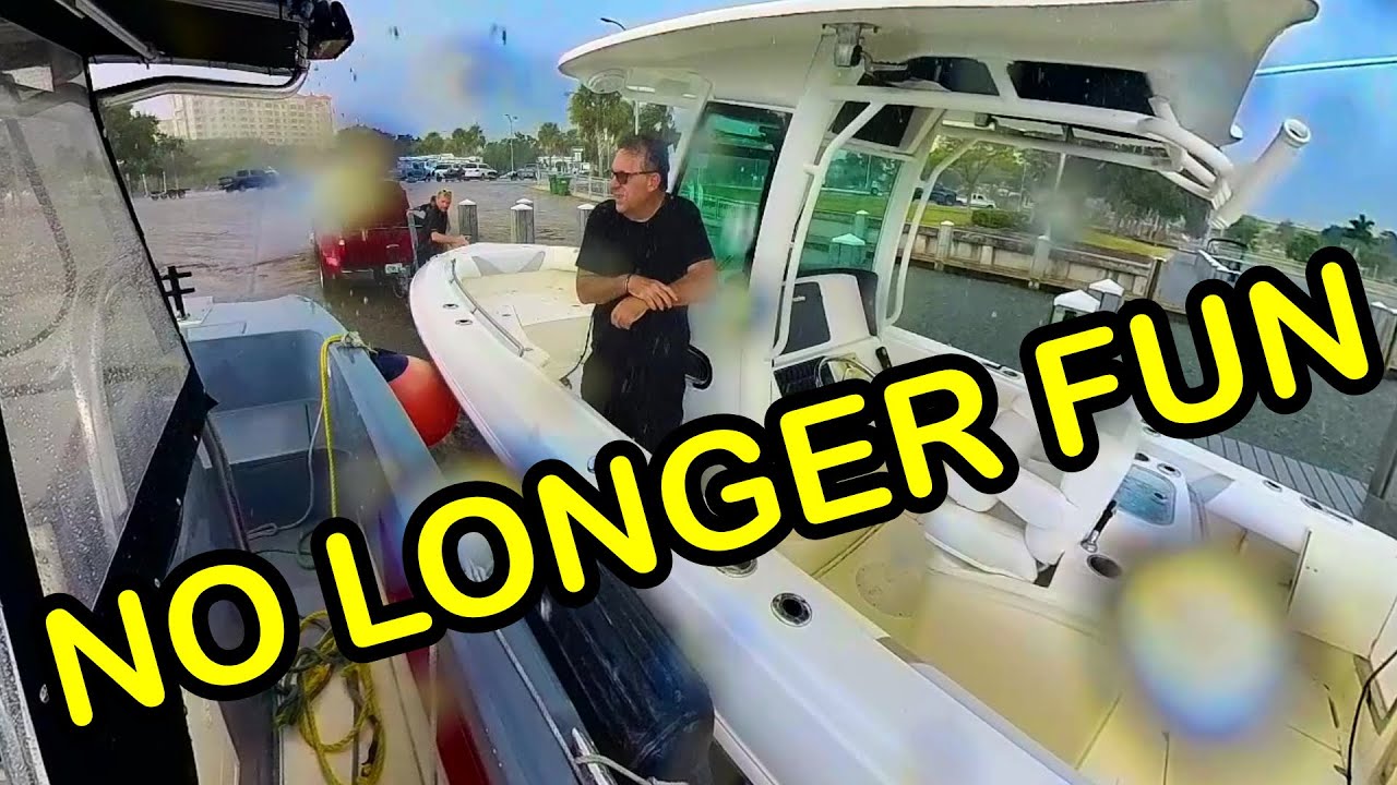 Simple Post Salvage Tow Ends Poorly | Tow 28ft Boston Whaler