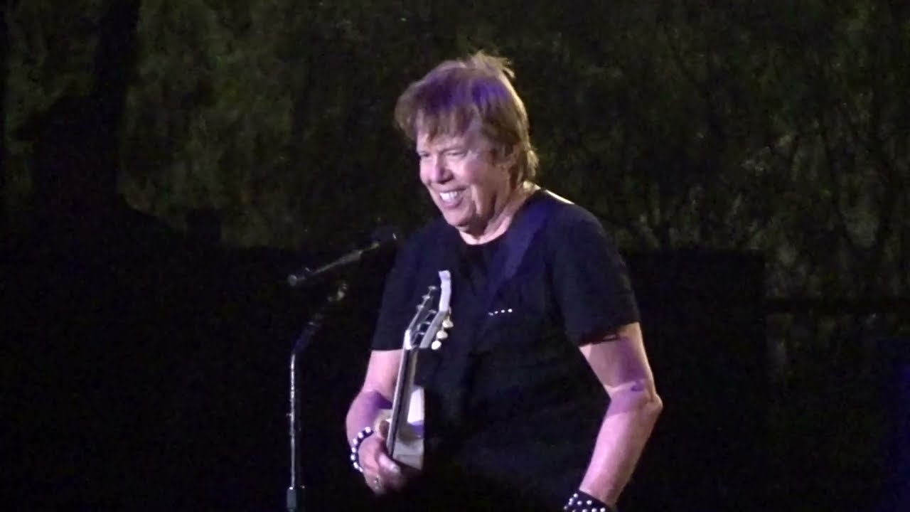 George Thorogood - Bad To The Bone - Live @ Five Point Amphitheater - Irvine, Ca - Sept 10, 2022