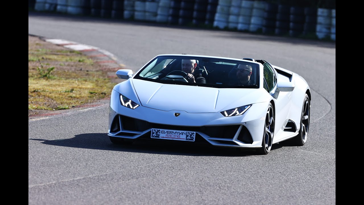 Lamborghini Huracan Evo Driving Experience at Prestwold Hall - Everyman Driving