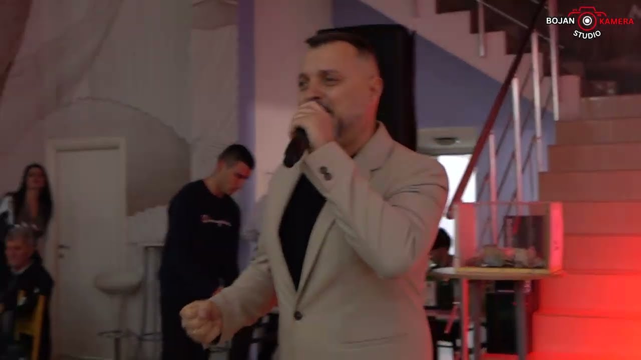 NE&Scaron;A MANOJLOVIĆ & IMPERIAL BEND - NARODNI MIX | HUMANITARNO VEČE U SIMONI |