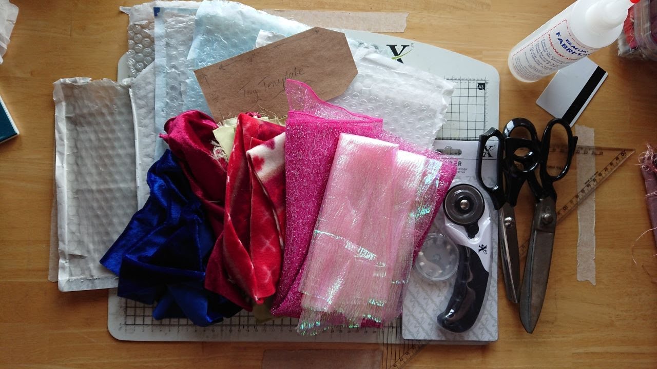 Creative Re-purposing Christmas Edition: Bubble Mailer Fabric Tags