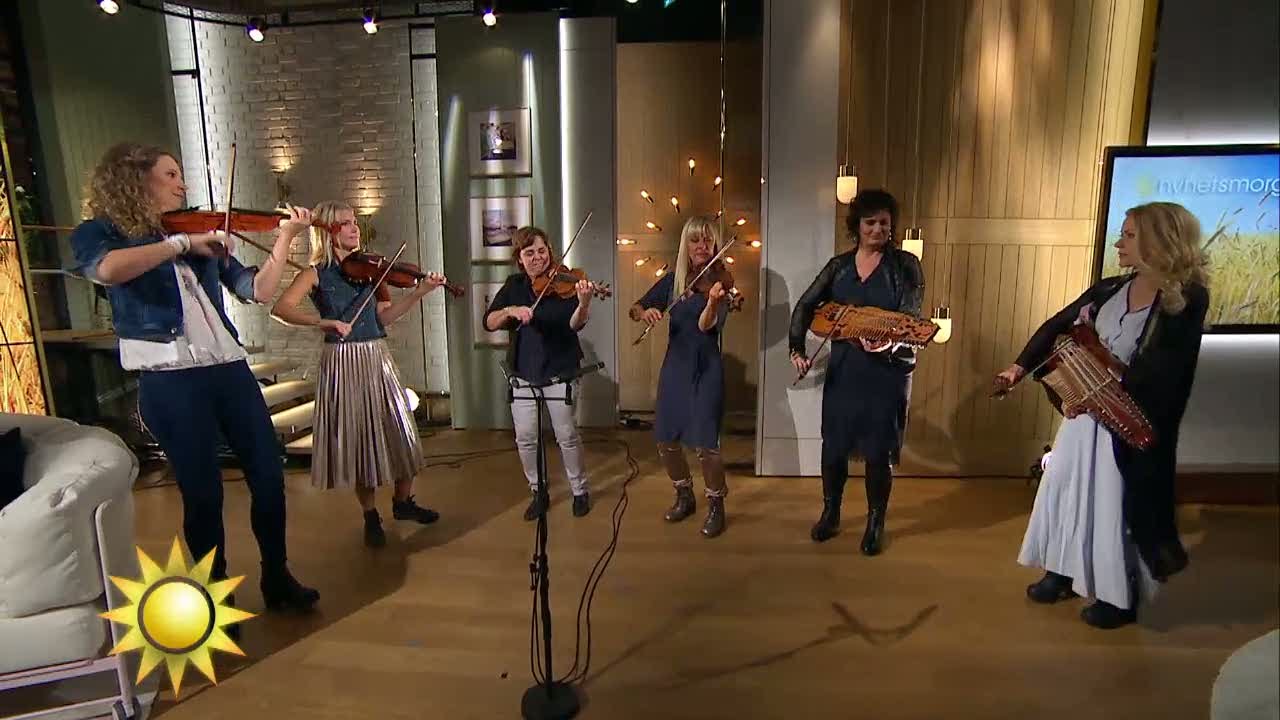Systerpolskan spelar 