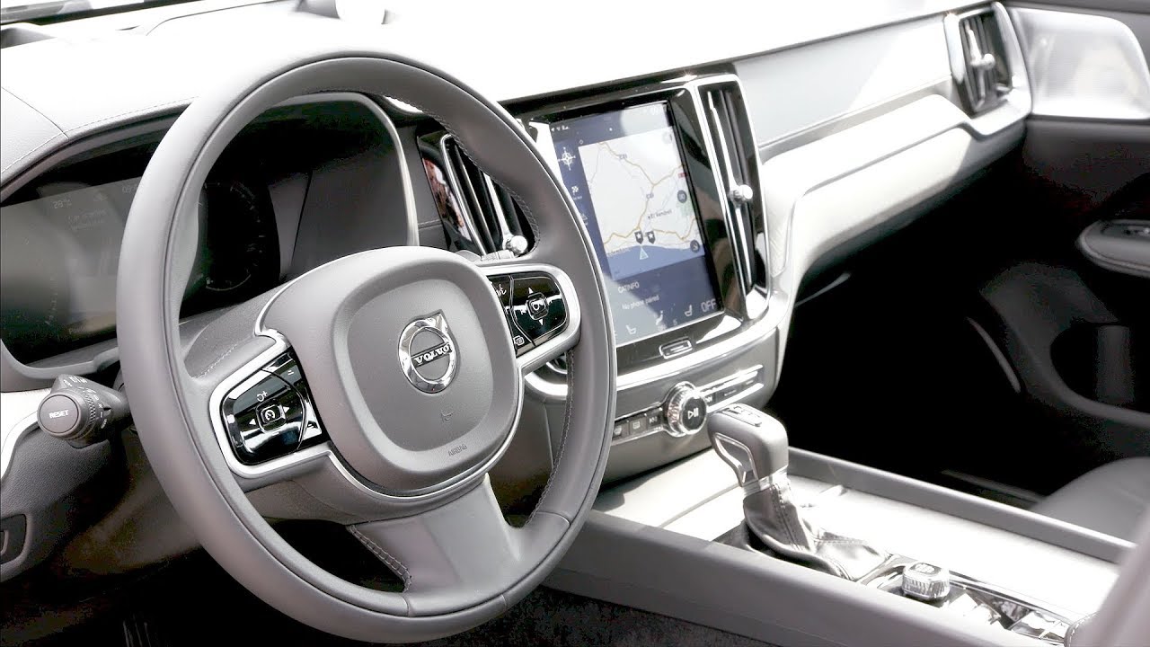 2019 Volvo V60 - Interior
