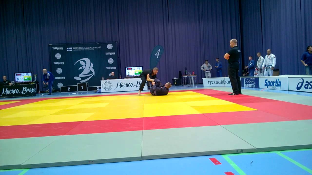 BJJ SM 2014 Jesse Urholin vs. Ilmari Leppänen (purppurat, -94,3kg semifinal)