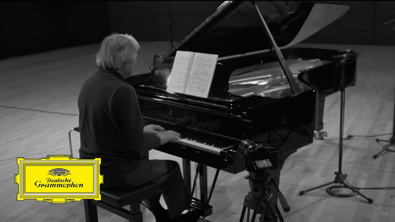 Kun-Woo Paik – Schumann: Waldszene Op. 82: III.. Einsame Blume