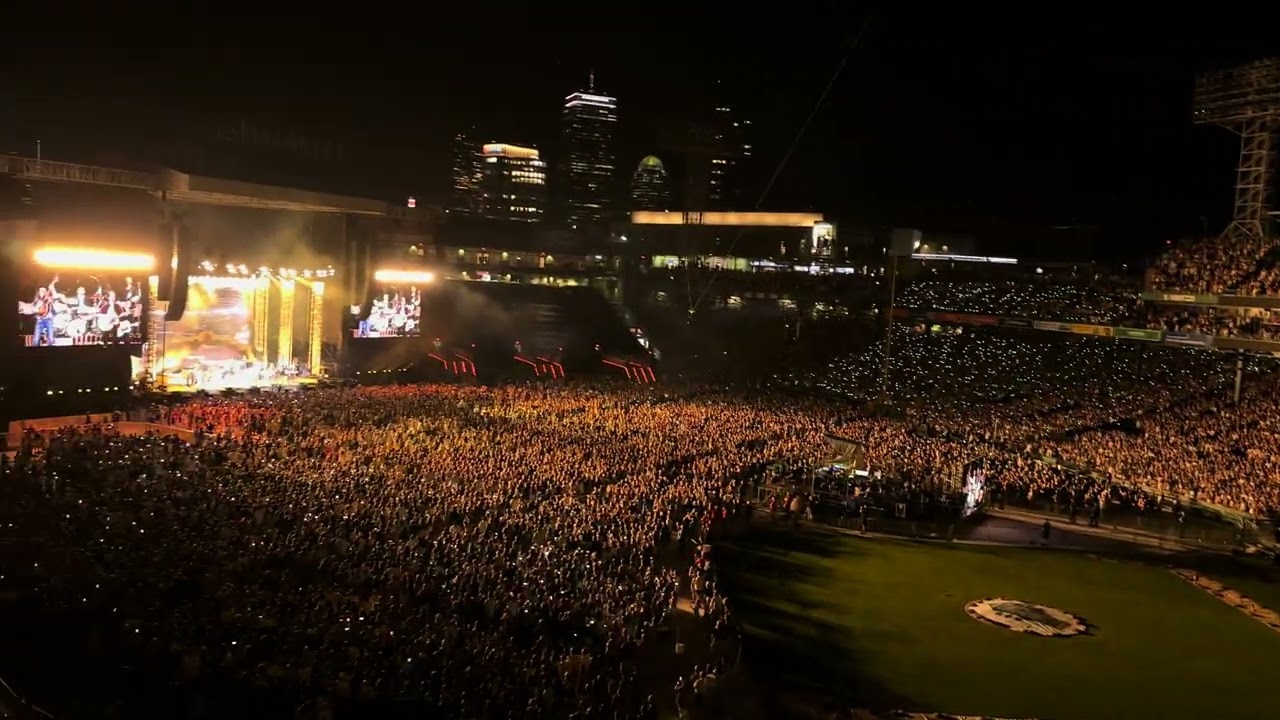 Stick Season (Finale)  -  Noah Kahan - Fenway Park - Boston MA - 7/18/2024