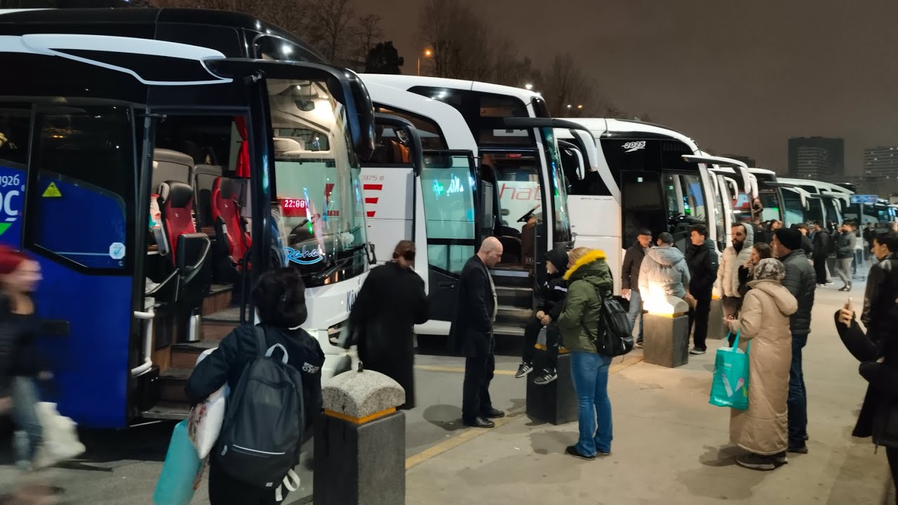 Yağmurlu İstanbul Akşamı | Esenler Otogar&rsquo;da Otob&uuml;s Hareketliliği 🌧️🚌 #yollardayız #esenlerotogar