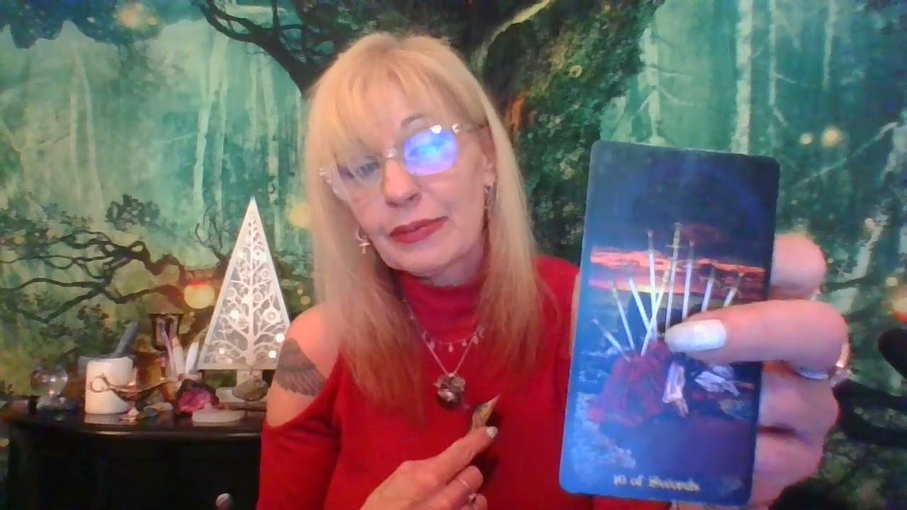 PISCES MOTHER OF LIFE! OLD STAGNANT BELIEFS ARE BEING LEFT BEHIND! SELF EXPRESSION IS YOUR KEY!