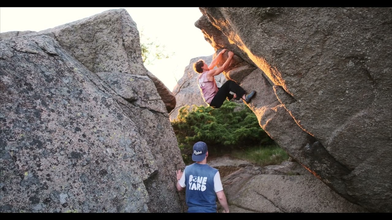 Bouldering Hvasser