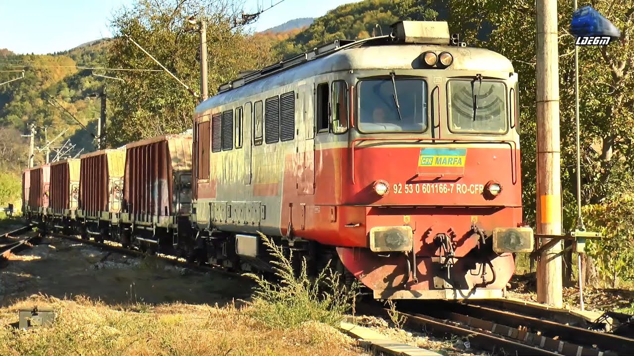 Două Trenuri &icirc;n Gara Feldru 🚊🚂 Two Trains in Feldru Train Station - 17 Octombrie 2024
