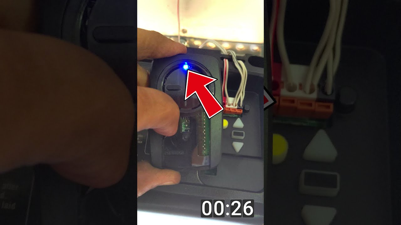 Chamberlain Garage CLICKER Remote Programming in 30 Seconds / #SHORTS