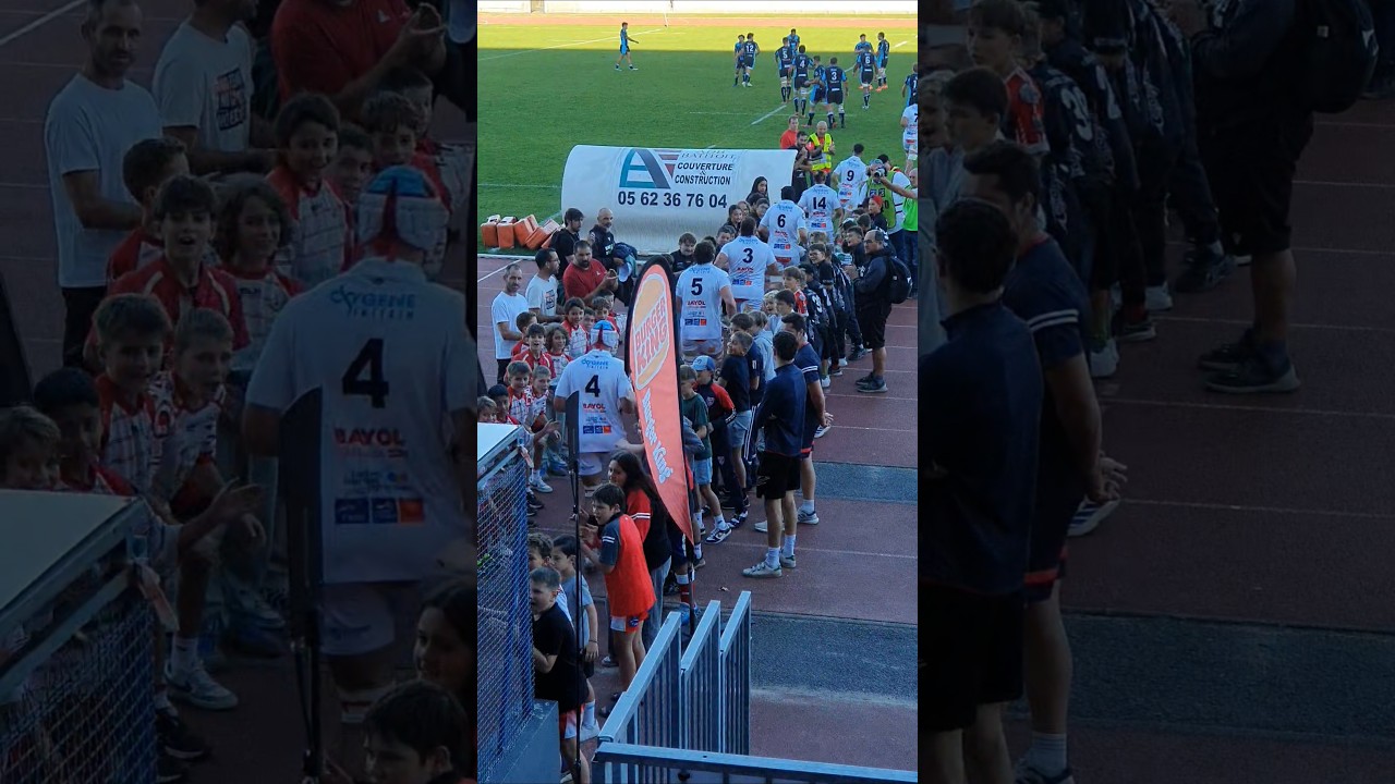L'entr&eacute;e sous les vivats de tout un stade...! #rugby #stadotpr #rcmassy