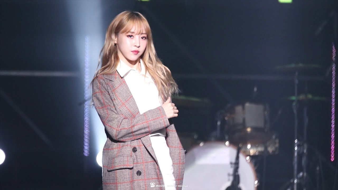 180127 인제 I♥︎CON 마마무 문별 직캠