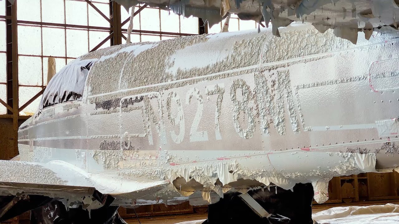 Mooney M20E is getting a new paint (episode 4): Paint stripping