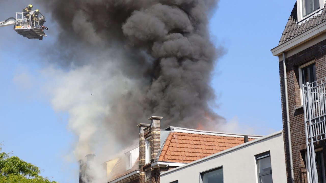 Grote uitslaande brand in restaurant centrum Oss