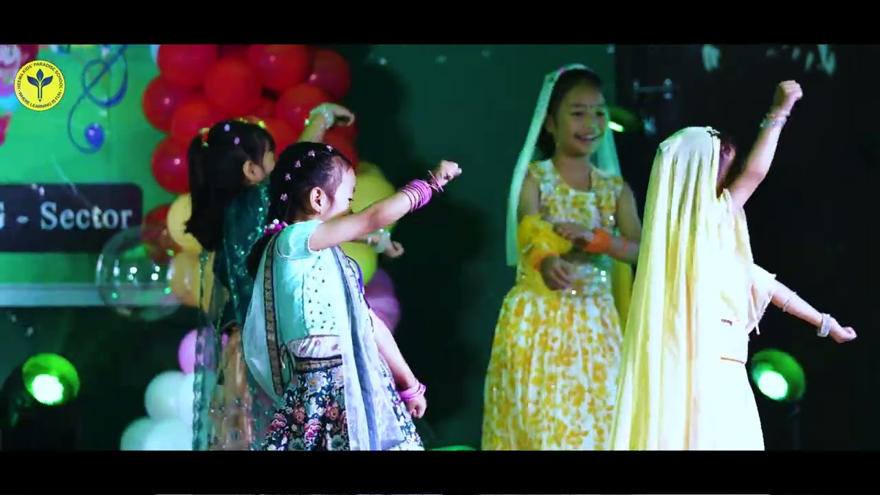 Sr. KG / Class 1, 2 & 3 girls' group dance