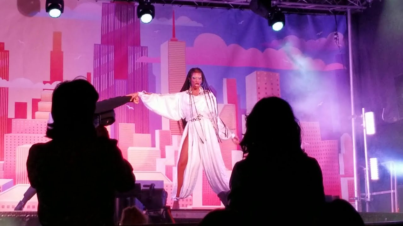 Naomi Smalls
