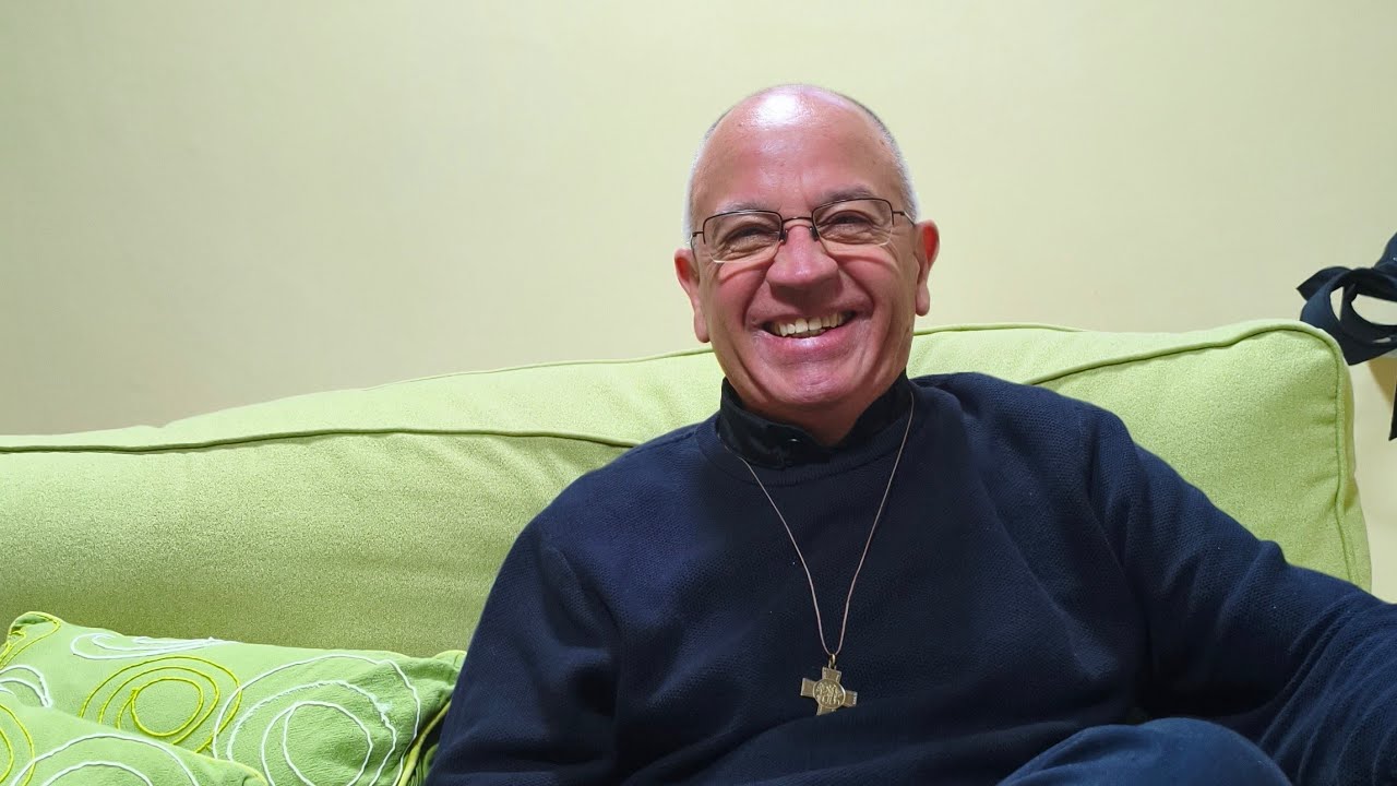 Buenas noches con el Padre Berna SDB (CHI) Desde Quito, Ecuador