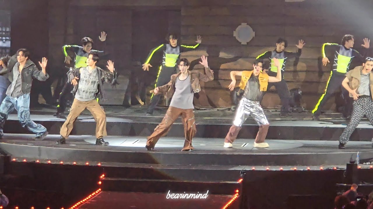 [Fancam] LOL Fan Fest 2024 จุง ปอนด์ บุ๊ค เจมีไนน์ โฟร์ท - ฉ่ำ [240518] #LOLFanFest2024D1