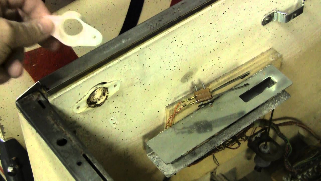 Fixing EM broken flipper buttons; how to use pinball flippers - PinballHelp.com