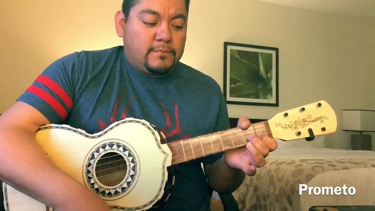 Prometo. Mariachi Vargas de Tecalitlan.  Vihuela