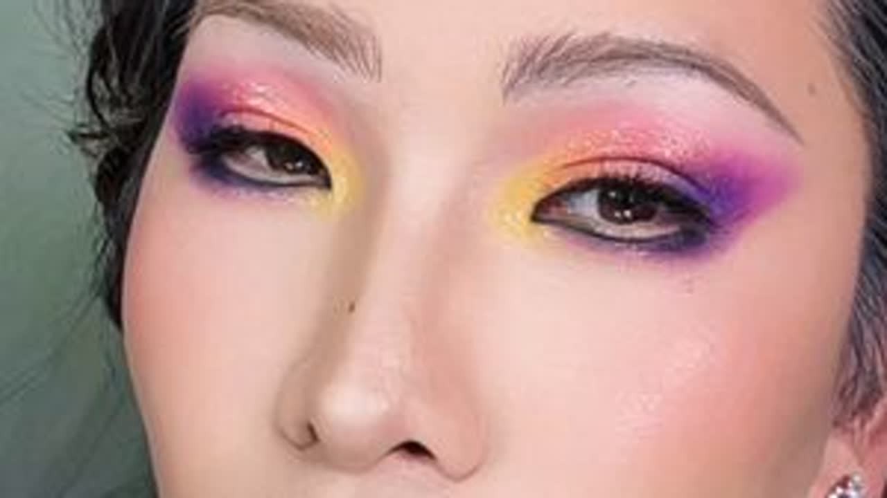 谁规定单眼皮男生不能画这种的撞色？不到五分钟真的巨显高级！#马年新妆新好物 #春节妆容教程 #2026灵动小马妆已上线 #单眼皮变双眼皮 #单眼皮眼妆