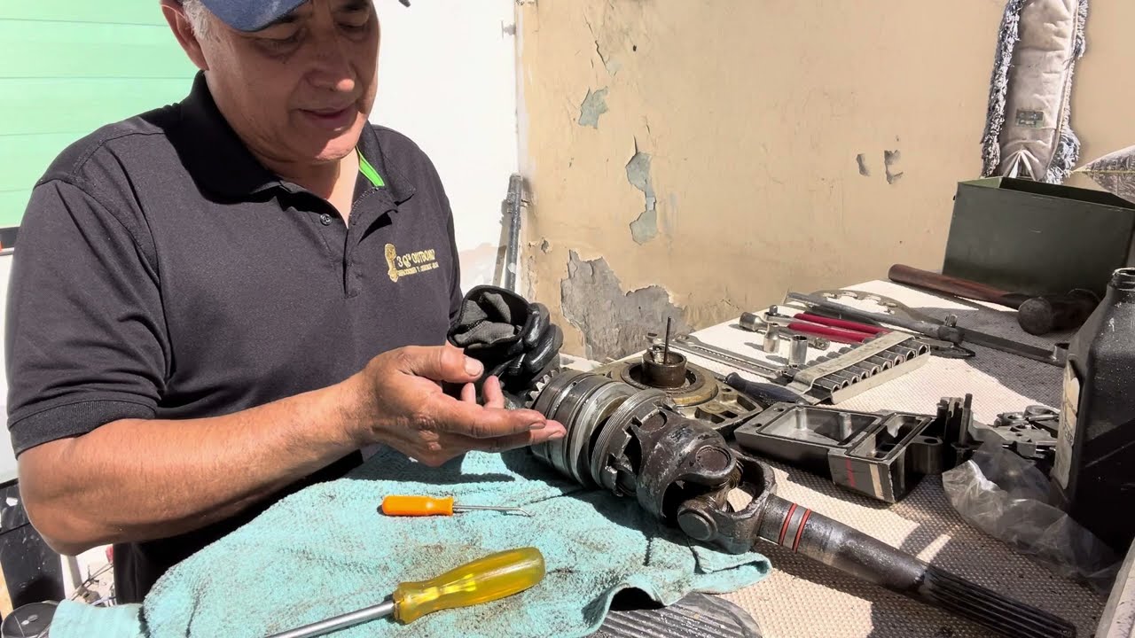 INSTALACION DE FLECHA Y SELLO O’RING DE MERCRUISER BRAVO 3
