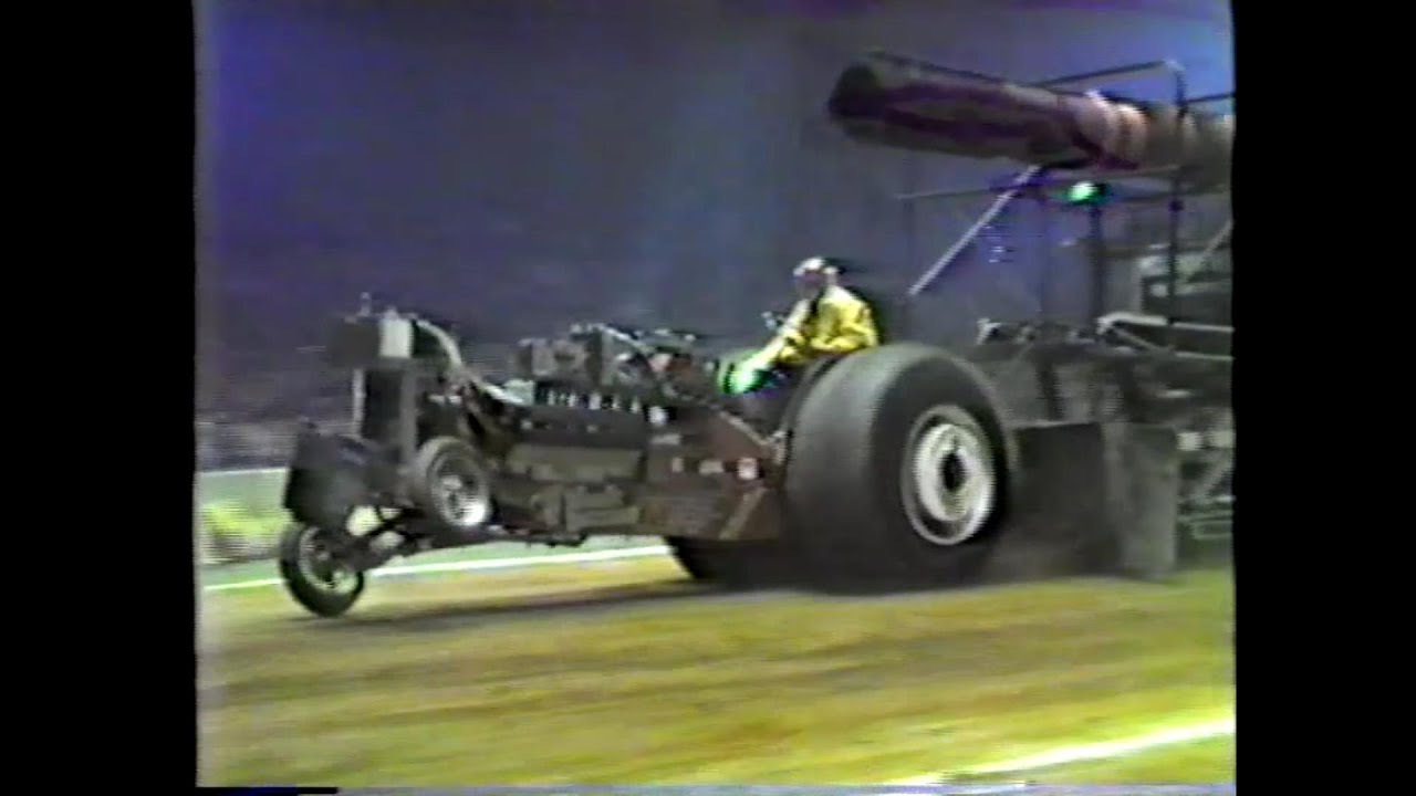 1983 National Farm Machinery Show Truck & Tractor Pull: 9,000 lb. Modified tractors