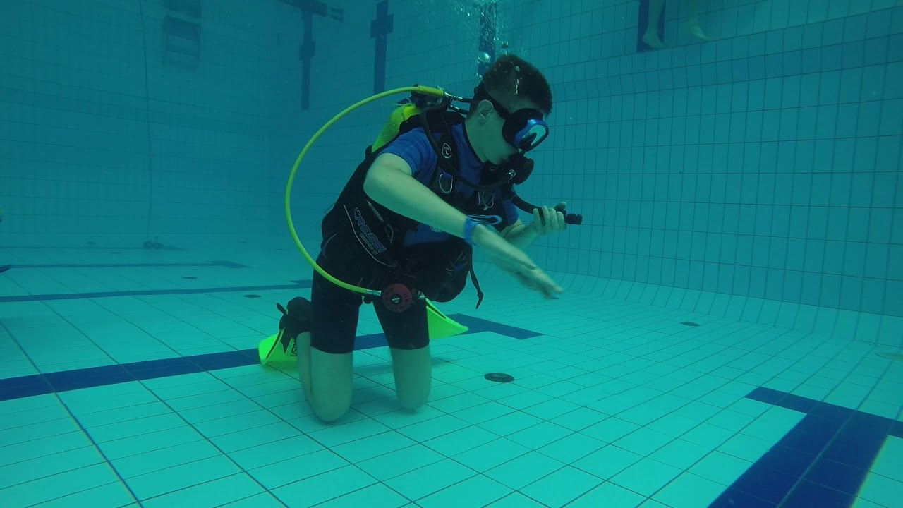 Szymon doskonale sobie radzi - CENTRUM NURKOWE AQUA AGA TORUŃ