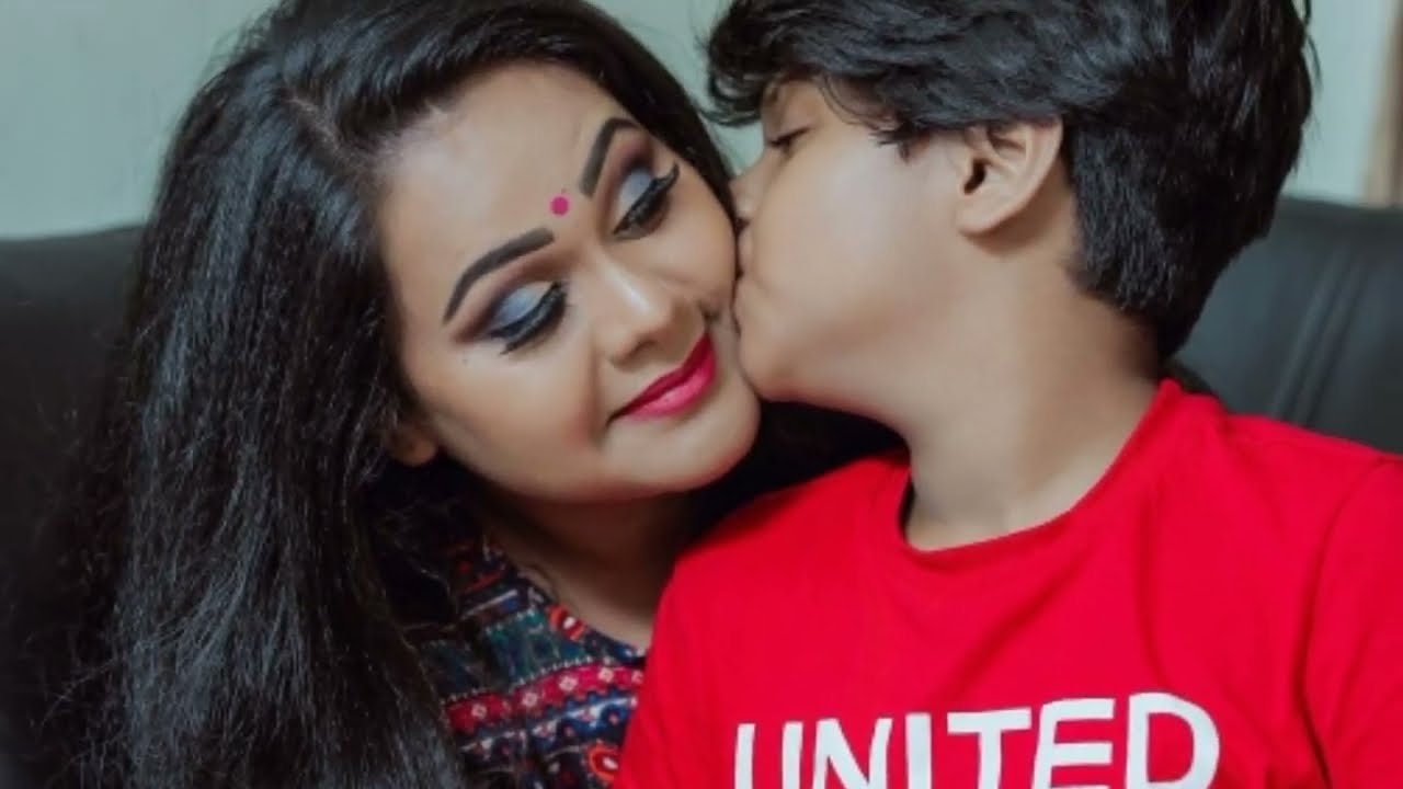 Actress rekha ratheesh life story |wedding | son | sasneham serial | manjilvirinja poovu | bhavana