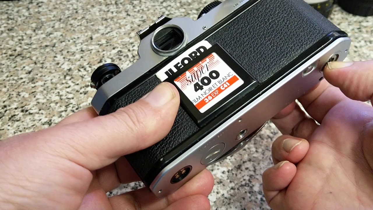 Nikon FM, 1977-1982, профессионально-любительская 35-мм зеркальная фотокамера, байонет F.