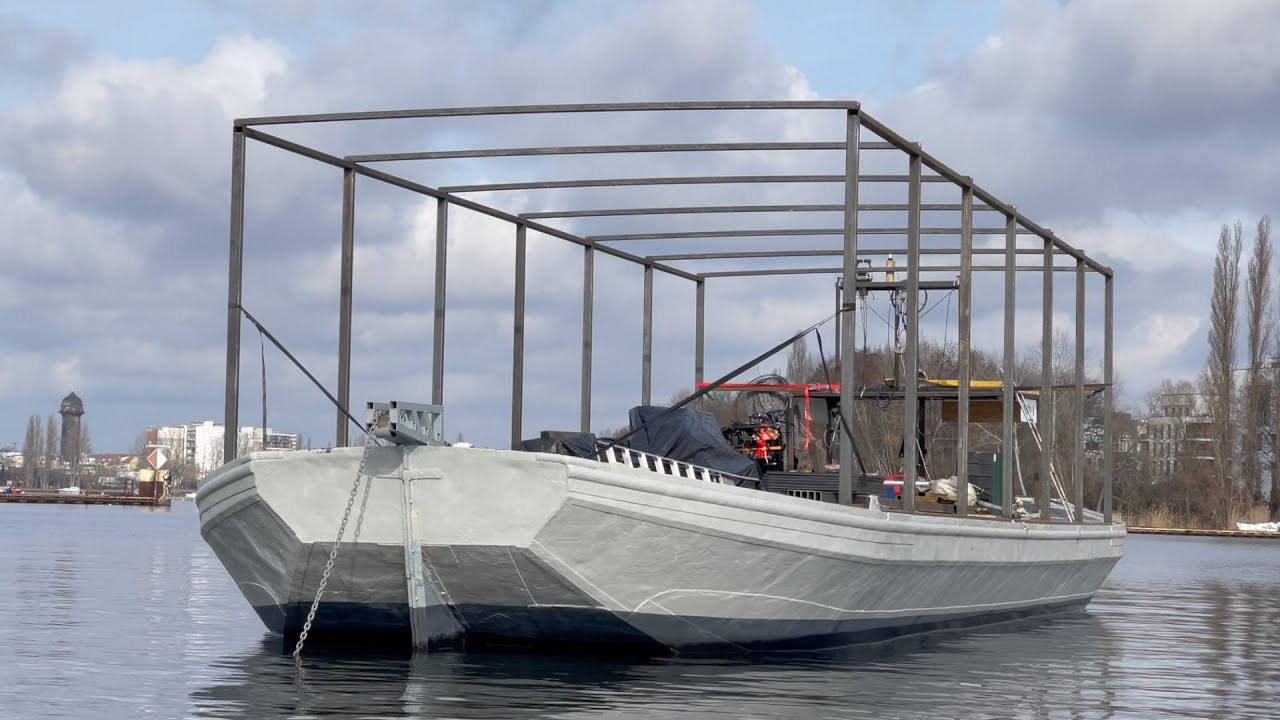 Building a HUGE CABIN on my BARGE BOAT