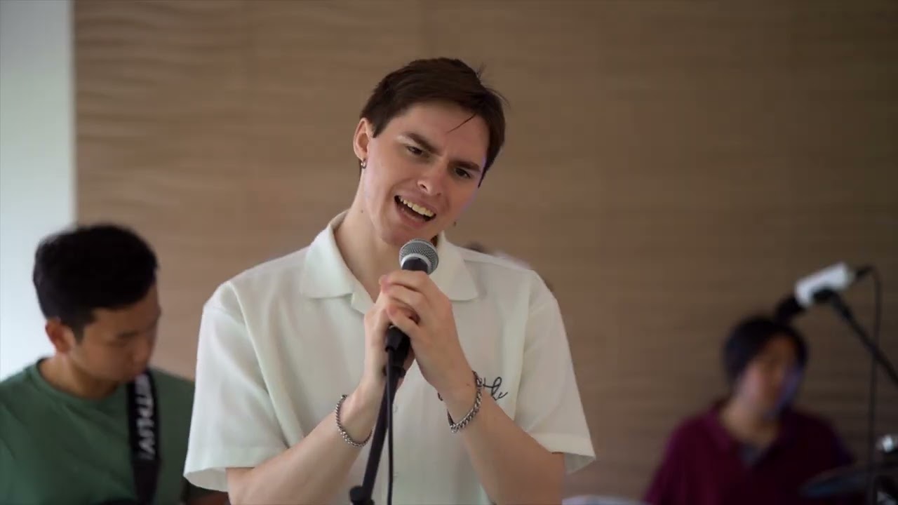 End of Beginning (Djo) Cover by MIT LIVE