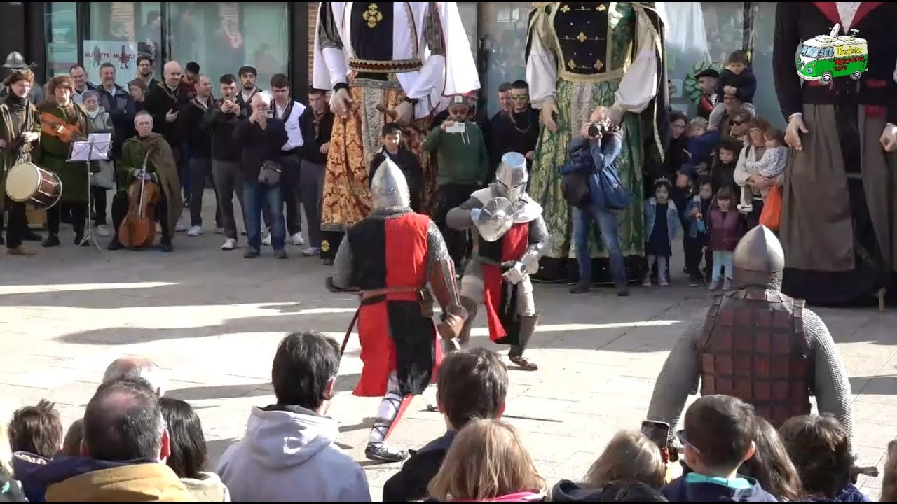 Desfile Rey de la Faba 2024-ko Fabaren Erregearen Desfilea